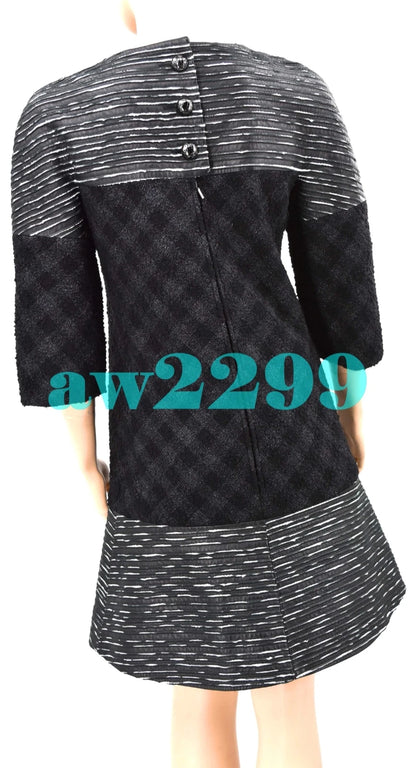 Chanel 13A 2013 $7,100 New Most Wanted Tweed CC Logo Runway Dress FR 38