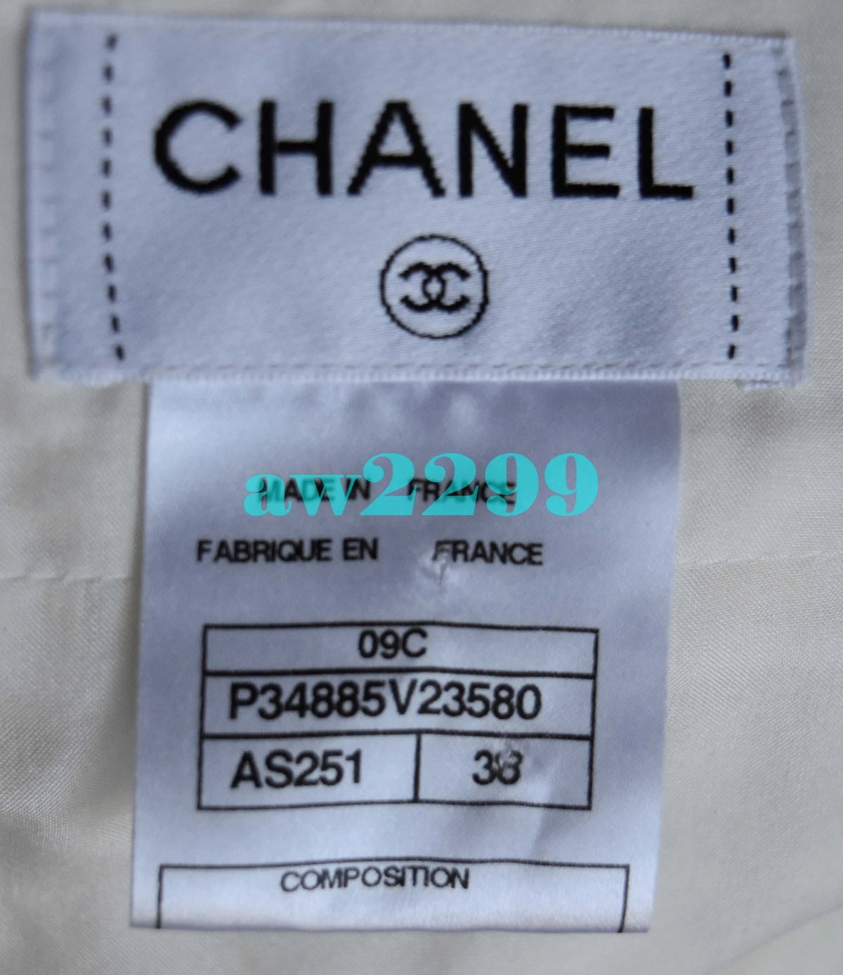 CHANEL 09C 2009 NEW CAMELLIA CC LOGO 2-PIECE JACKET & SKIRT SUIT FR 36 OFF-WHITE