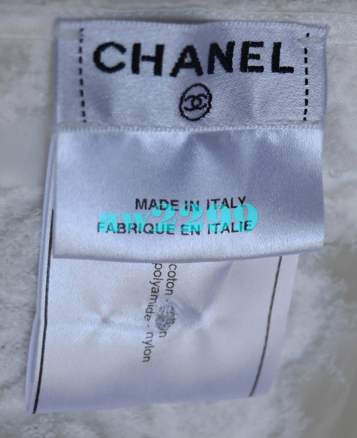 CHANEL 09C 2009 NEW CAMELLIA CC LOGO 2-PIECE JACKET & SKIRT SUIT FR 36 OFF-WHITE